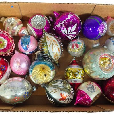 Sale Photo Thumbnail #44: A Collection of Vintage Blown Glass Indent and Figural Christmas Ornaments