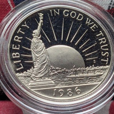 1986-S United States Statue of Liberty Commemorative Clad Half Dollar