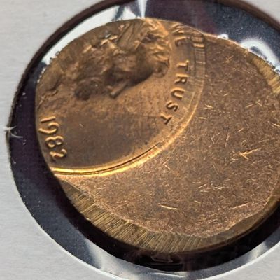 1982 Error Lincoln Memorial Cent, Off Centered & Mistamped