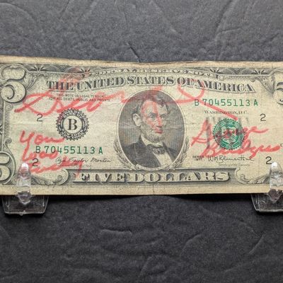 Sale Photo Thumbnail #303: 1977 Series U.S. $5 Green Seal Federal Reserve Banknote