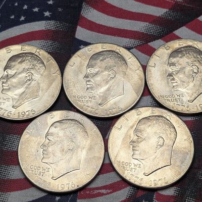 Sale Photo Thumbnail #297: (5) 1976 Bicentennial Eisenhower Dollars, AU/BU
