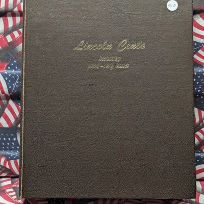 Sale Photo Thumbnail #330: *EMPTY* Dansco World Coin Library - No. 8100 - Lincoln Cents Book (1909 - 1995) No Coins!