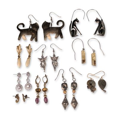 Sale Photo Thumbnail #565: 20pc Costume Earrings Featuring Liz Claiborne & Trifari