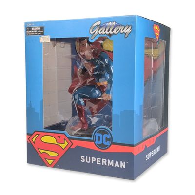Sale Photo Thumbnail #102: Diamond Select Toys Superman DC Gallery PVC Diorama Figurine