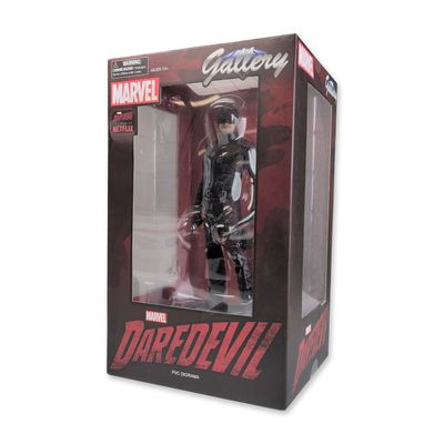 Sale Photo Thumbnail #100: Diamond Select Toys Marvel Gallery Netflix Daredevil PVC Diorama