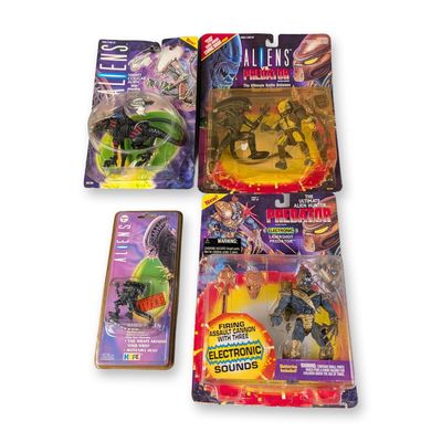 Sale Photo Thumbnail #572: 4pc Kenner and Hope Ind. Aliens and Predator Action Figure and Watch Collection