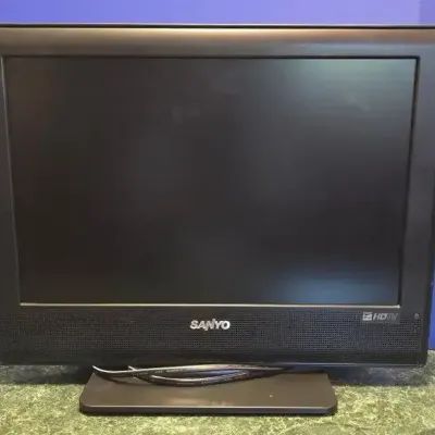 19" Sanyo Television (No remote)