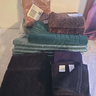 Bath Linens NWT 