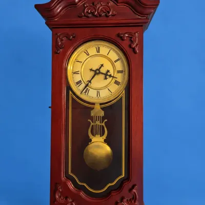 Classic Manor - Quartz Wall Clock