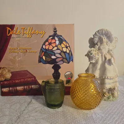 Dale Tiffany Apple Blossom Lamp NIB 