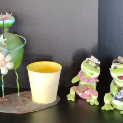 Unique Vintage Metal Garden Frog Statue With His Frog Buddies