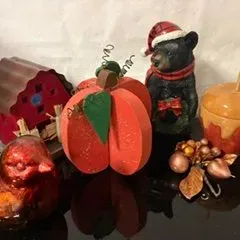Sale Photo Thumbnail #138: Assorted Holiday/Glass Household Knick-Knack Decor