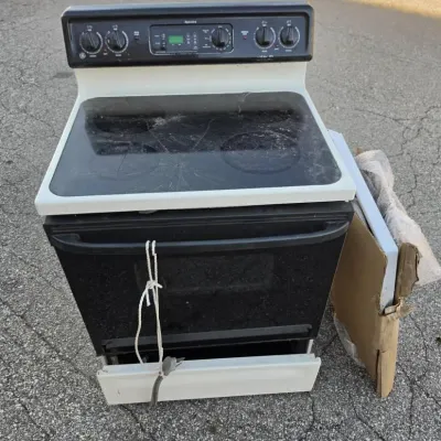 GE Spectra Electric Range with Replacement Cooktop - Cream and Black Stove for Parts or Repair
