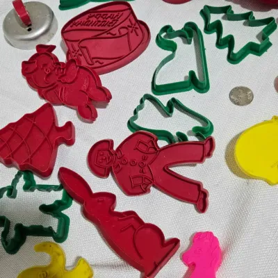 Lot of Misc. Cookie Cutters - Estate Sales Warehouse (GR)