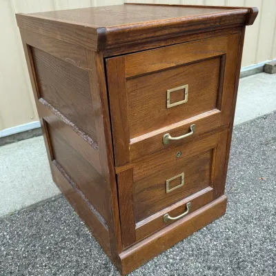 Vintage Oak 2-Drawer File Cabinet: Traditional Office Storage Unit