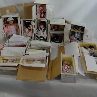 15 Marie Osmond Collection Dolls