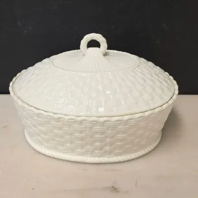 Vintage Baleek Everyday Ireland China Casserole Dish - 10"