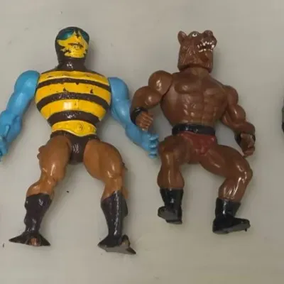 4 Vintage 1980s Masters of the Universe Style Figures Bee-themed f