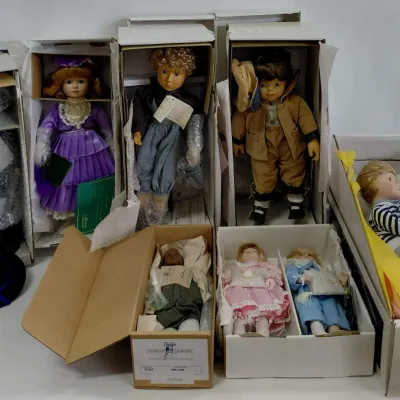 Regency Dolls, 2 Camelot, 3 Moments Treasured, Daddy's Long Legs