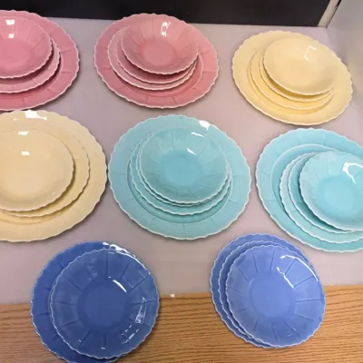Vintage Elmhurt WS George made in USA Pottery Dish Set