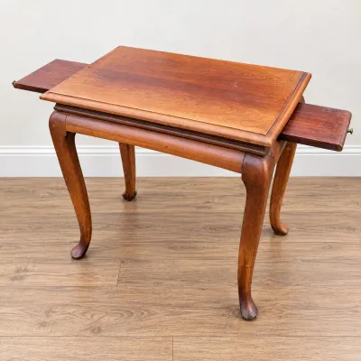 Vintage Mid Century Queen Anne Style Wood Tea Table with 2 Pull-Out Side Shelves & Cabriole Legs - Potterville