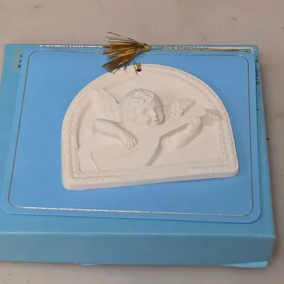 1984 Hallmark Hall Family Ornament sculptured in style of Della Robbia In Box