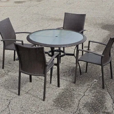 Outdoor Dining Patio Set - Round Glass Table with 4 Stackable Wicker Arm Chairs