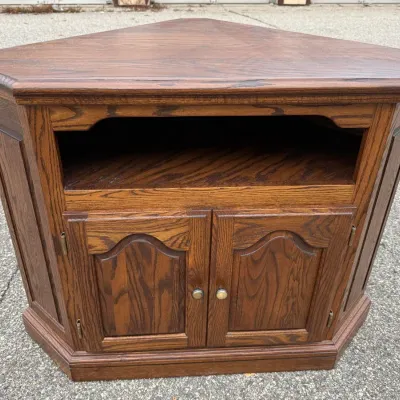 Oak Corner TV Stand: Wooden Media Entertainment Center Cabinet with Open Shelf and Doors