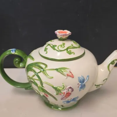 Temptations Floral Tea Pot
