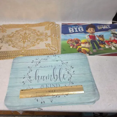 Sale Photo Thumbnail #134: 19 Total Dining Room Place Mats