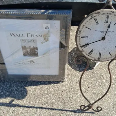 Sale Photo Thumbnail #74: Manchester Clock Co. Wall Clock w/ 16"x20" Wall Picture Frame