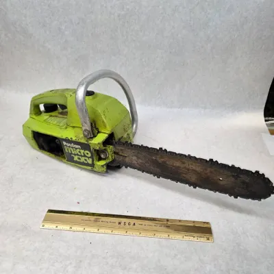 Sale Photo Thumbnail #127: Poulan Micro XXV Gas Chainsaw