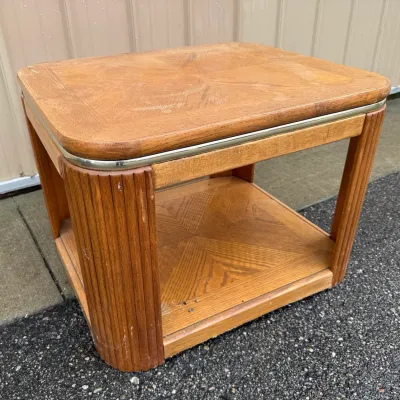 Vintage Oak Wood 2-Tier End Table with Fluted Posts and Brass Trim