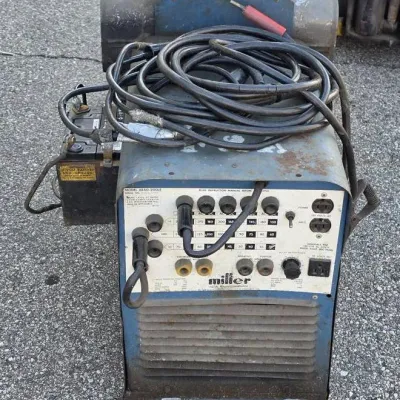 Miller Generator Welder - Gas Engine Powered Arc Welder with Cables, Motor Runs