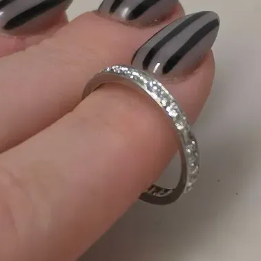 Ladies Platinum Eternity Ring - .93 CTW Diamonds - more photos (2) - Lot 7310857
