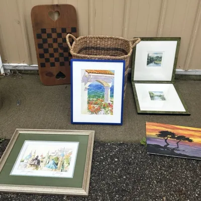 Framed Wall Decor in Basket