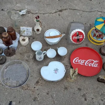 Sale Photo Thumbnail #36: Small Collection of Misc. Kitchen Decorations