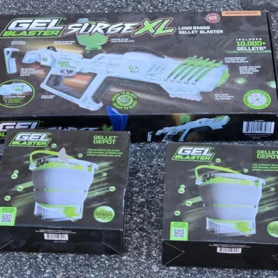 NEW Gel Blaster Surge XL w/ Safety Glasses and 10K Gellets and (2) Gel Blaster Gellet Hoppers