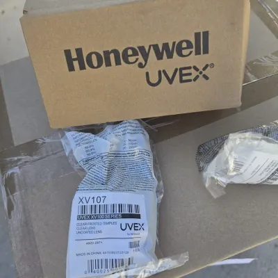 NEW Sealed Case of 200 Honeywell Uvex XV107 Clear Safety Glasses - ANSI Z87+