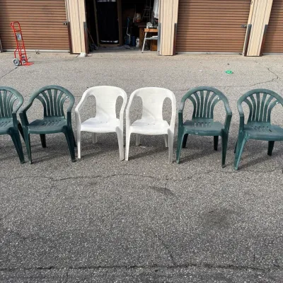 Set of 6 Plastic Patio Chairs