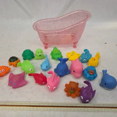 Small Plastic Tub w/ Small Collection of Rubber Bath Kid's Toys