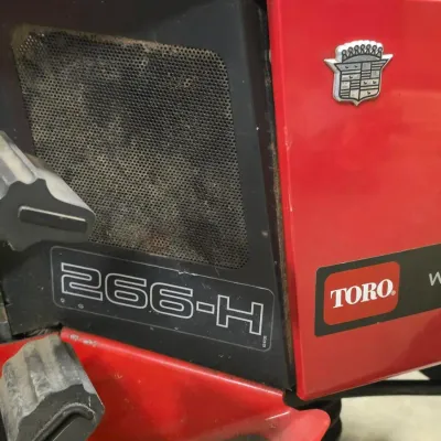 Toro Wheel Horse 266-H Lawn and Garden Tractor - more photos (5) - Lot 7312235