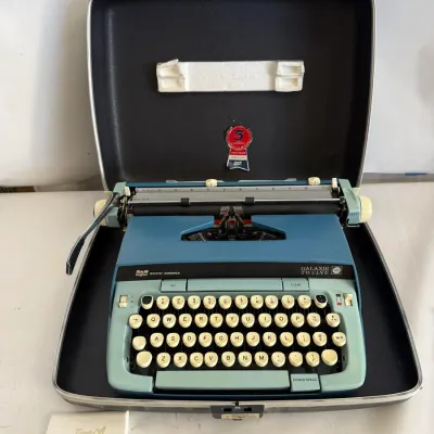 Smith-Corona Galaxie Twelve Portable Typewriter: Blue Manual Typewriter with Case