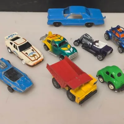 9 Vintage Diecast Cars incl. Hot Wheels and Tootsietoy Ford LTD