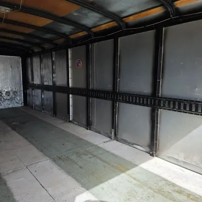 1990 Pace American Dual-Axle Enclosed Snowmobile Trailer - more photos (3) - Lot 7310446
