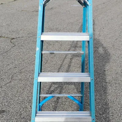 Blue Aluminum A-Frame Step Ladder