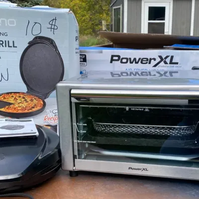 Sale Photo Thumbnail #146: Air Fryer and Pizza Grill