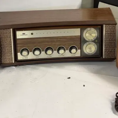 Vintage Tabletop Radio Lot: Philco 46-420 "Hippo", Coronado & Zenith AM/FM Radios