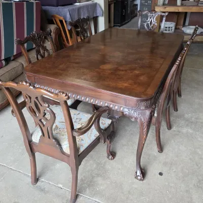 Chippendale-Style Mahogany Dining Table with 6 Hekman Chairs - more photos (2) - Lot 7310875