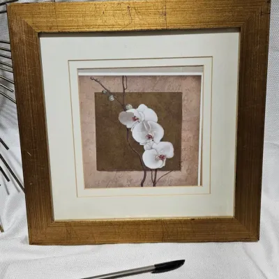 Flower Picture with Frame - Estate Sales Warehouse (GR)